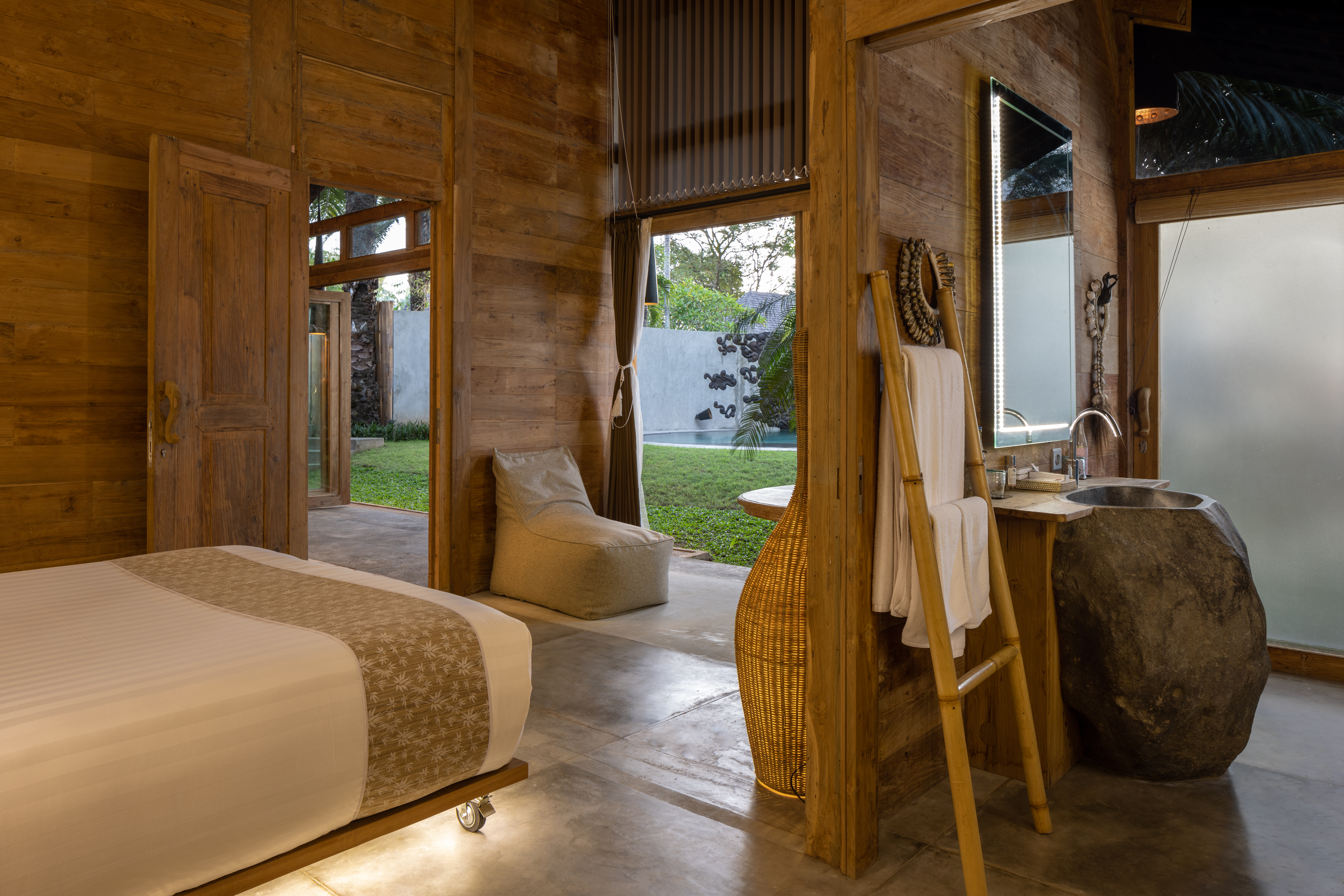 Villa Ecozy Canggu Deluxe Room with Pool by DIJIWA Sanctuaries