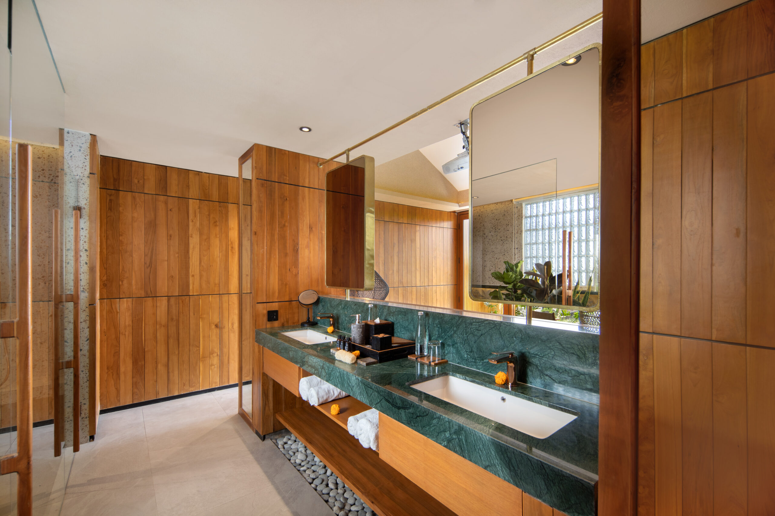 Sini Vie Villa Seminyak Grand Smart Suite Twin with Bathub by INI VIE HOSPITALITY