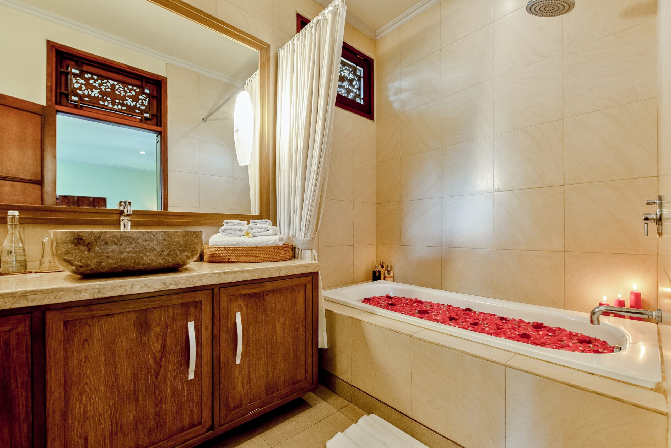 Villa Cemadik 3 bedroom Gianyar by RED LOTUS