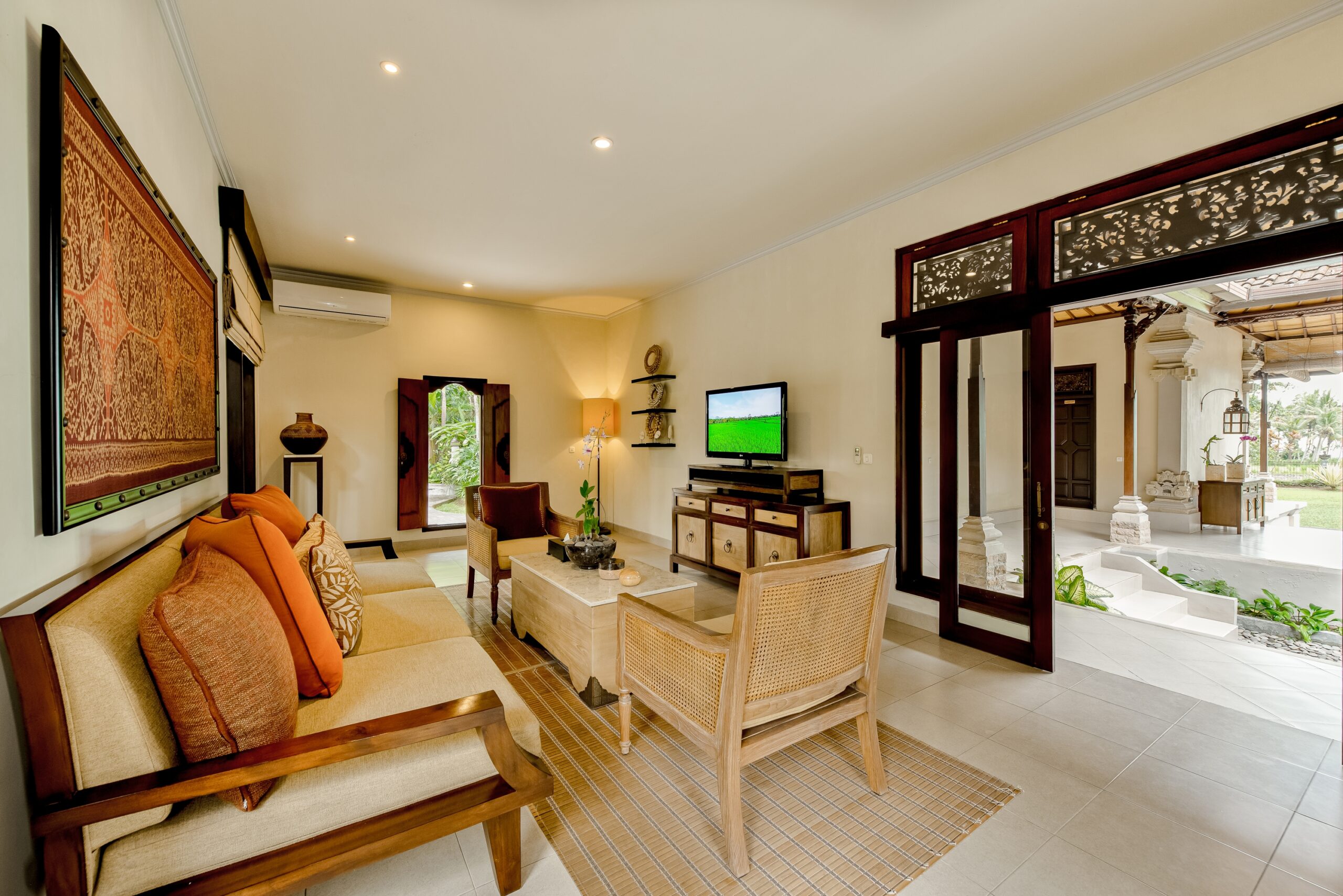 Villa Cemadik 3 bedroom Gianyar by RED LOTUS