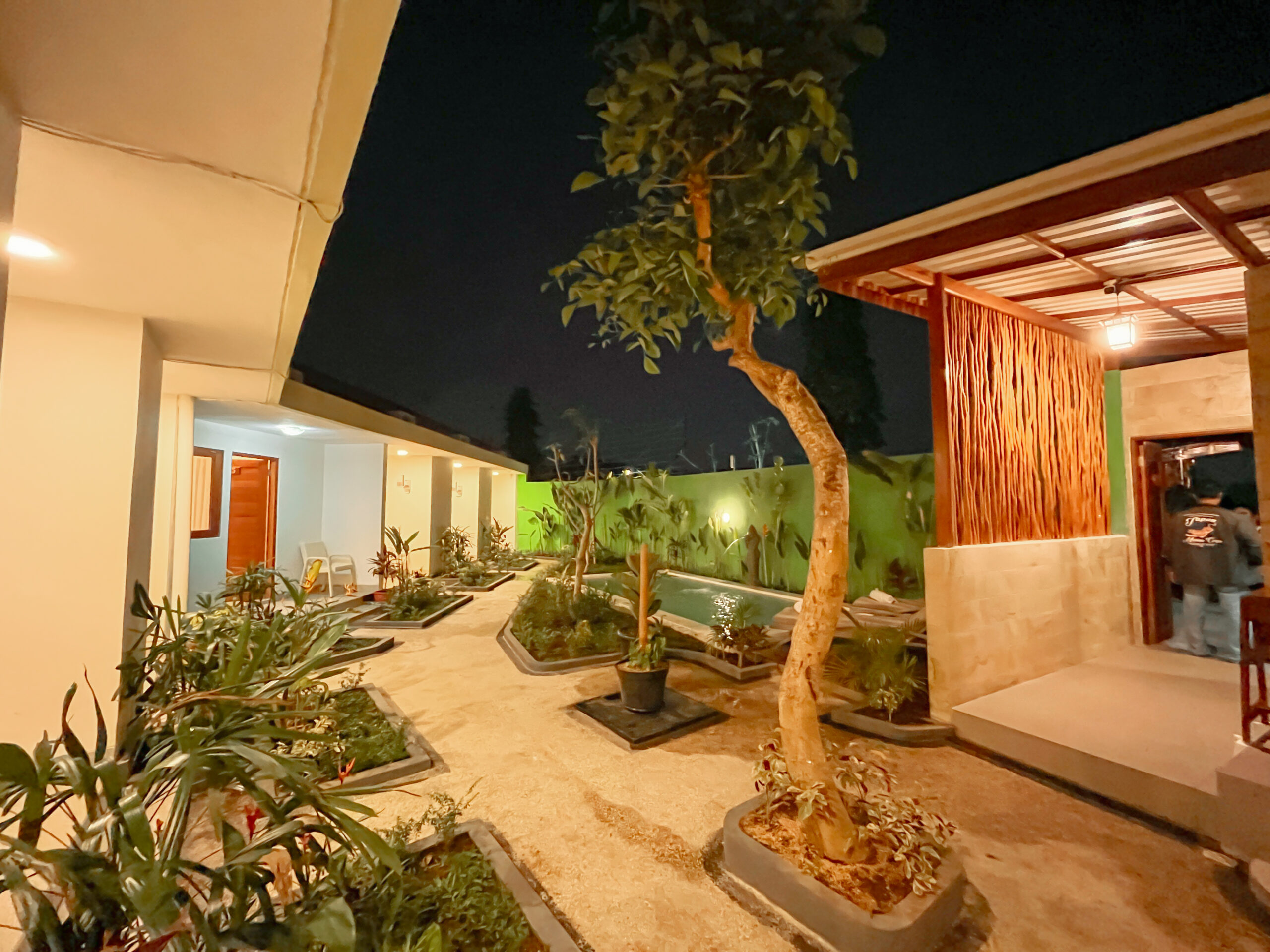 Guest House Mora Residence Jimbaran  Deluxe Room by SAMHITA