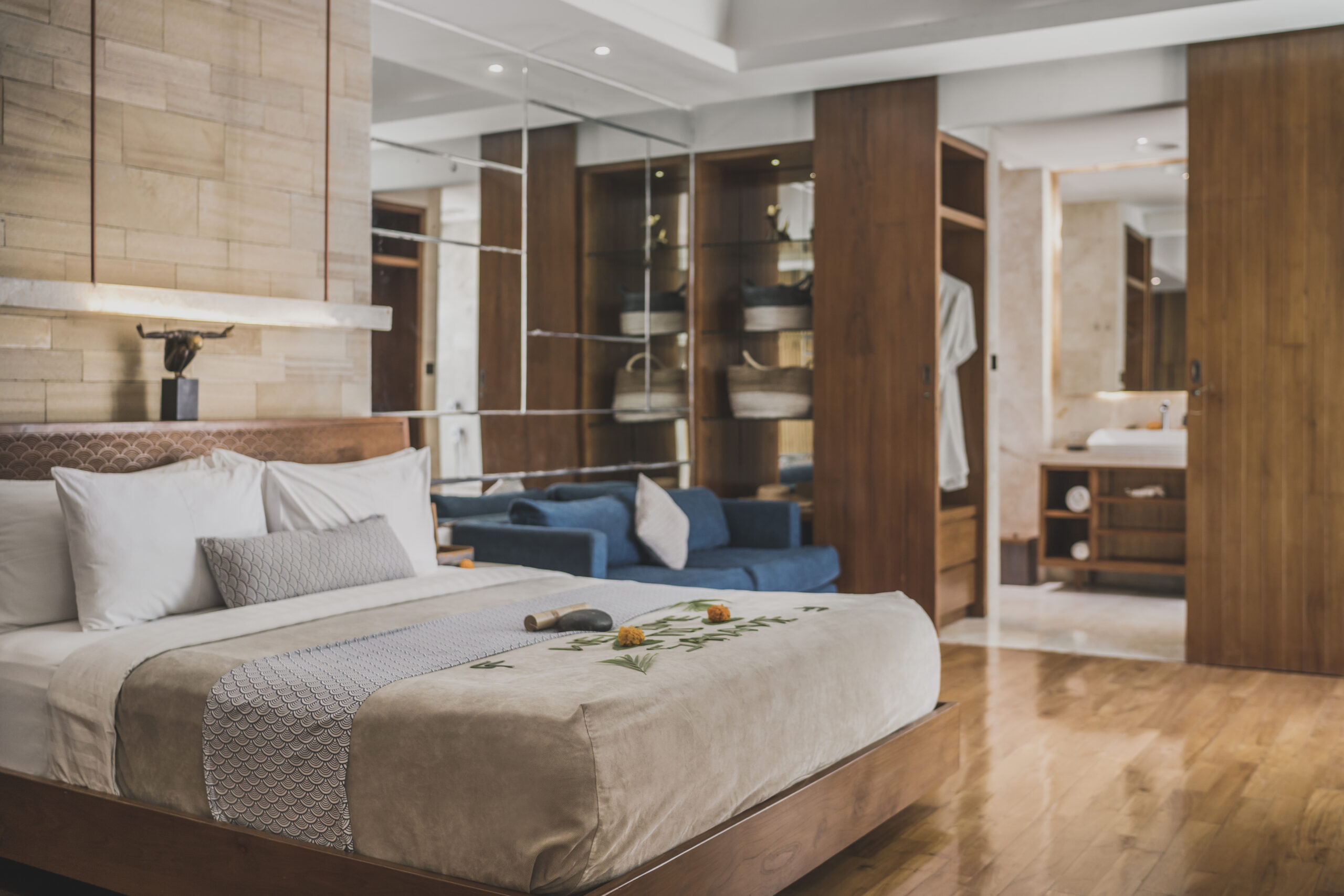 Sana Vie Royal Smart One Bedroom Villa with Private Pool and Bathtub by INI VIE HOSPITALITY
